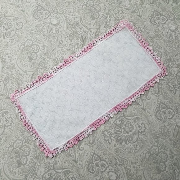 Handmade Table Mat, Lace with Crochet - Picture 2 of 4